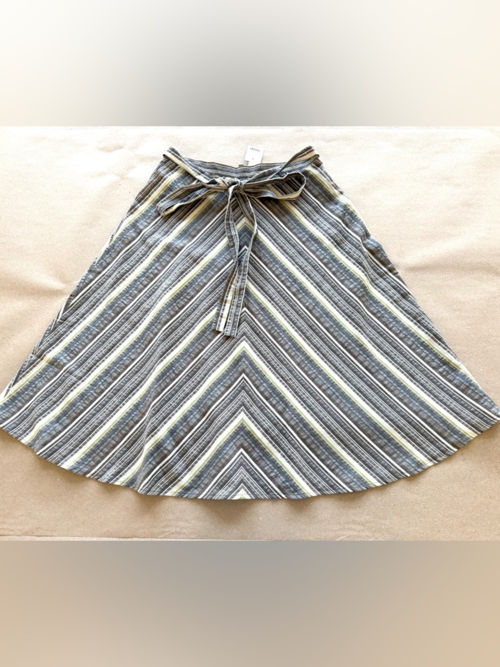 J Crew — Striped A-Line Skirt in Gray and Green — Size 4